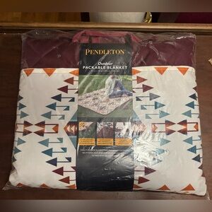 Pendleton Packable Outdoor Blanket